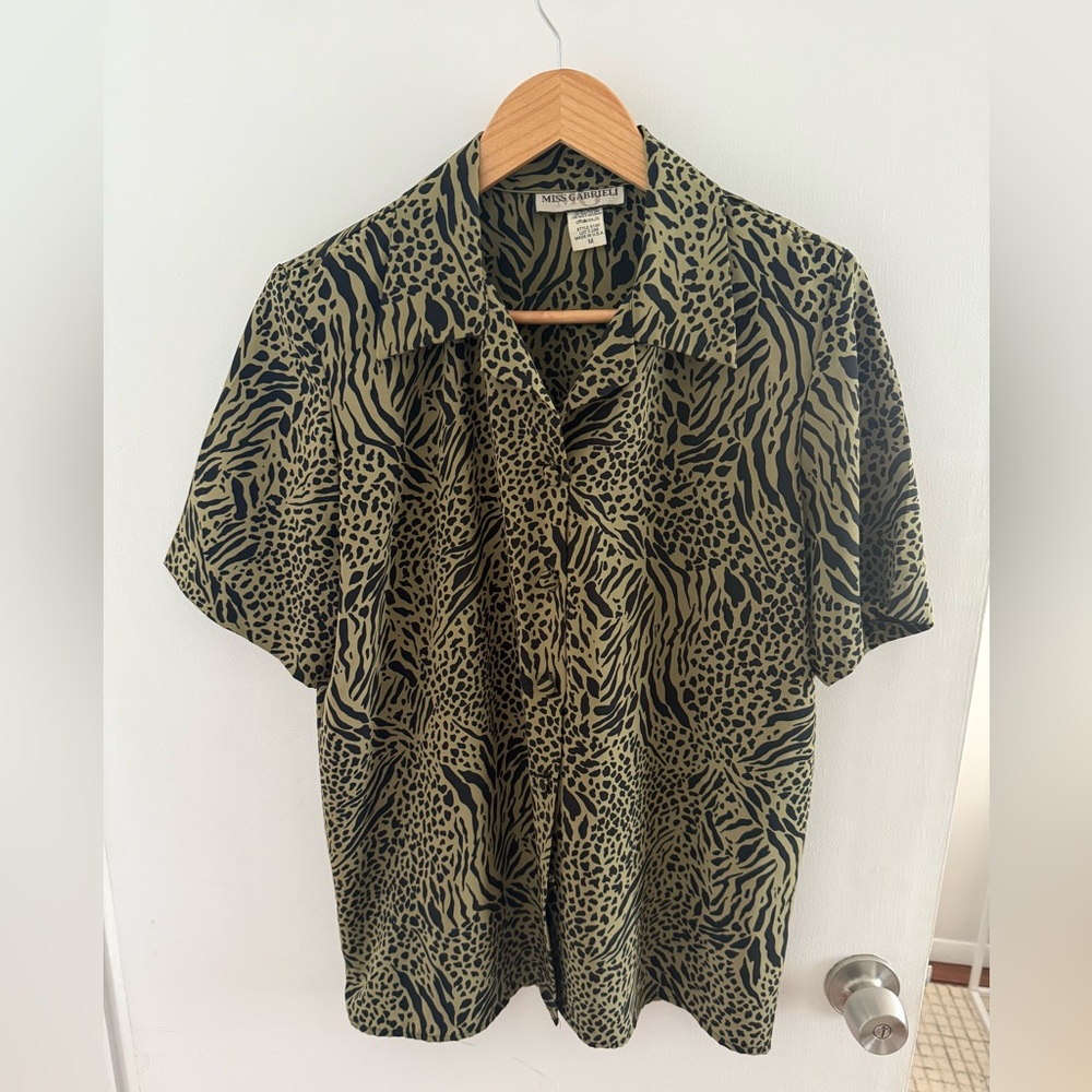 Vintage Miss Gabrieli short-sleeve button-up blouse size M